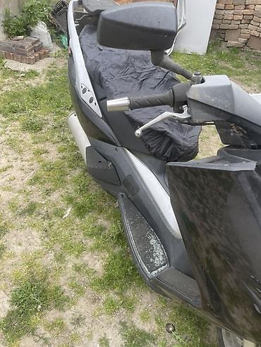 invalidski skuter: Peugeot Satelis skuter – crna boja, veliki gradski maxiskuter. - — 2