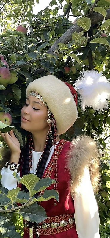 кыргызские платья на прокат: Национальный костюм, Женский — 2