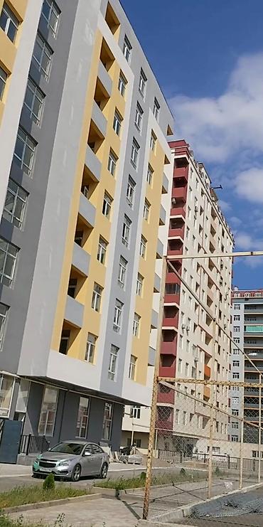 Mənzillərin satışı: Şair Əliağa Vahid heykəlnin yanında Xəzri mtk bina mənzil satıram 2 — 3