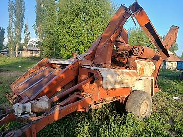 jon deere: Кукурузоуборочная приставка/подборщик на прицепном ходу - — 5