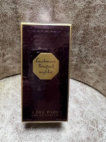 Ətriyyat: J. Del Pozo tərəfindən istehsal edilmiş "Cashmere Bouquet Nights"