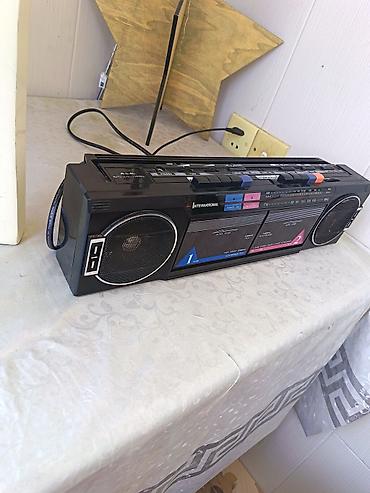 International markalı portativ boomboks – iki kasetli radio-maqnitofon