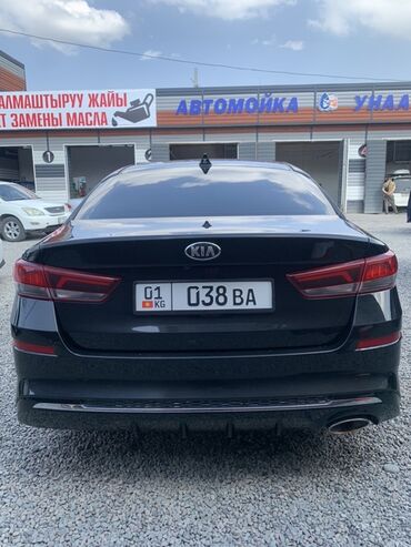 камаро шевроле: Продается элегантный автомобиль Kia. Этот седан черного цвета