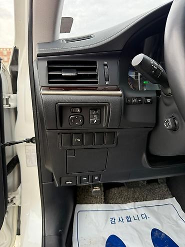 Lexus: Lexus ES: 2017 г., 2.5 л, Вариатор, Гибрид, Седан — 15