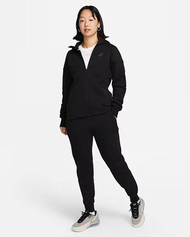 купить лосины: Женский спортивный костюм Nike tech (черный) - Комплект: худи на