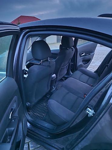 Chevrolet: Chevrolet Cruze: 1.4 l | 2015 il 238000 km Sedan — 10