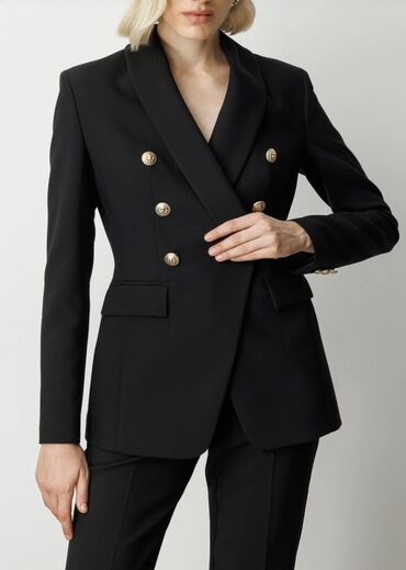 Plaşlar: Qadınlar üçün şıq qara blazer Yenidir. Çox az geyinilib. Heç bir