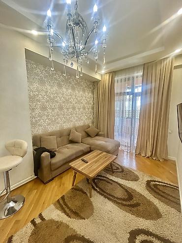Квартиры: - Elmlər Metrosun Yanında - Bakı Dövlət Universitetin yaxınlığında - — 5