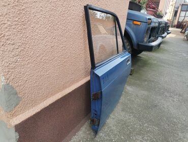 Auto delovi: Vrata zadnja leva Lada 2107 Riva,2105 u plavoj boji ZL1 . Vrata su — 4