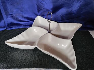 Ostalo posuđe: Porcelanski nov etazer. Etazer za na sto. Visina sa na lalafo.rs — 6 Ostalo posuđe: Porcelanski nov etazer. Etazer za na sto. Visina sa — 6