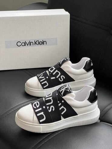 Women's Sneakers and athletic shoes: Calvin Klein, 38 — 10