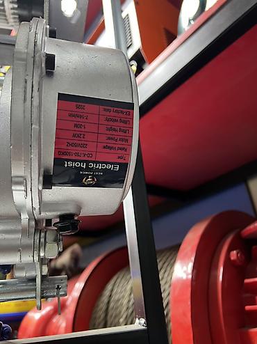 Другие инструменты: Электрическая лебёдка тросовая Грузоподъемность 1500кг Напряжения — 9