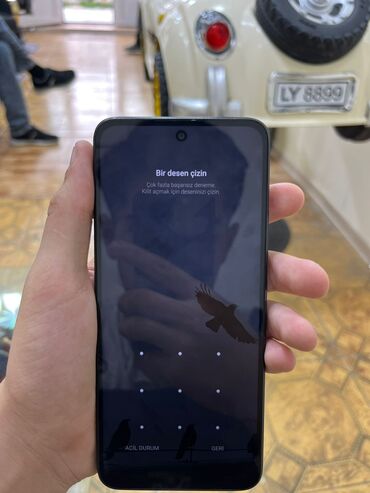 куплю на запчасти телевизор: Redmi 12, 64 GB, rəng - Qara, Qırıq