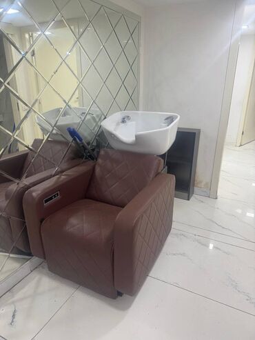 Sifarişlə ofis kresloları: Yuxarıda göstərilən bütün mebellərin ümumi qiyməti 1800 AZN təşkil — 18