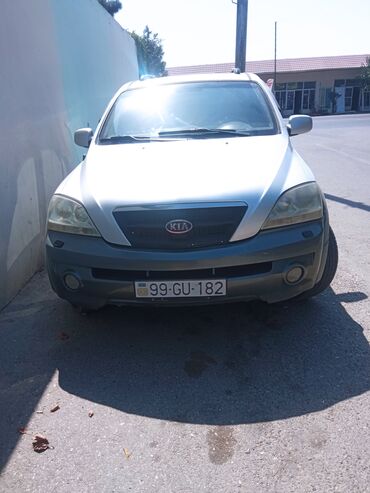 mersedes g: Kia Sorento: 2.5 l | 2004 il Ofrouder/SUV