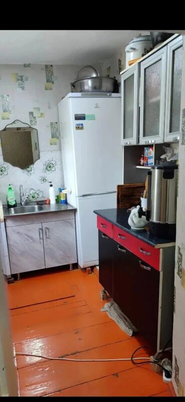 дом хай тек в реальной жизни: 60 м², 3 комнаты, Парковка, Сарай, Забор, огорожен