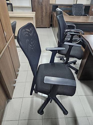 kreslolar ofis ucun: İşlənmiş, Təkərli, Qolları tənzimlənmir, Parça — 2