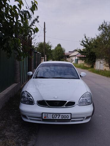автомобиль на расрочку: Daewoo Nubira: 2000 г., 1.5 л, Механика, Бензин, Седан