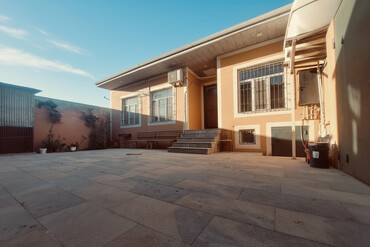 Həyət evləri və villaların satışı: 3 otaqlı, 90 kv. m, Kredit yoxdur, Yeni təmirli — 1