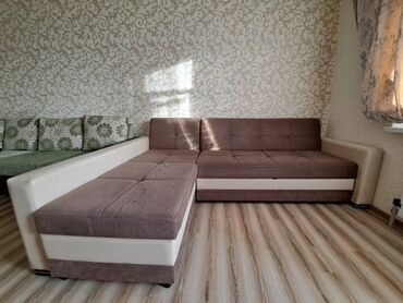 угловой мебели: Угловой диван, цвет - Коричневый, Б/у
