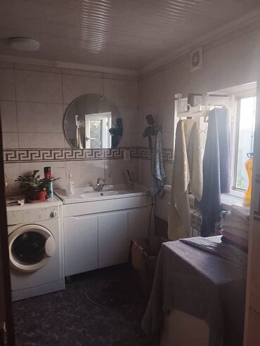 продаю дом бишкек арча бешик: Дом, 50 м², 3 комнаты, Риэлтор, Старый ремонт