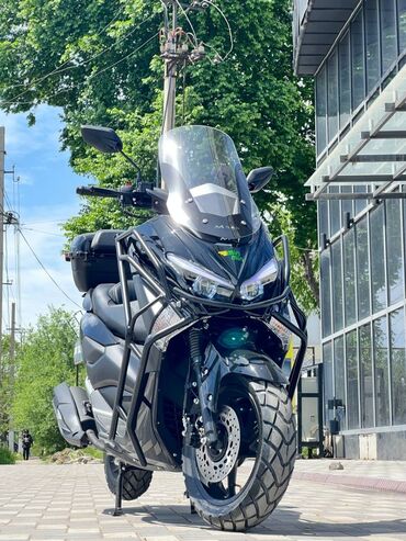 Мотоциклы и мопеды: Макси скутер 180 куб. см, Бензин, Новый