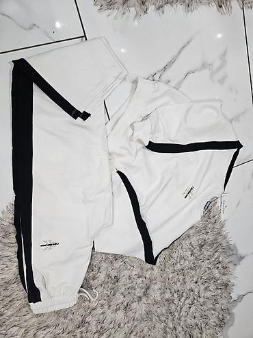 Gornji i donji deo: Zenske komplet trenerke Vrhunski kvalitet Velicine S m l xl xxl Cena — 7