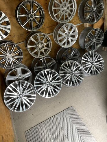 запаска к5: Куйма Дисктер R 18 Kia, Комплект, Колдонулган