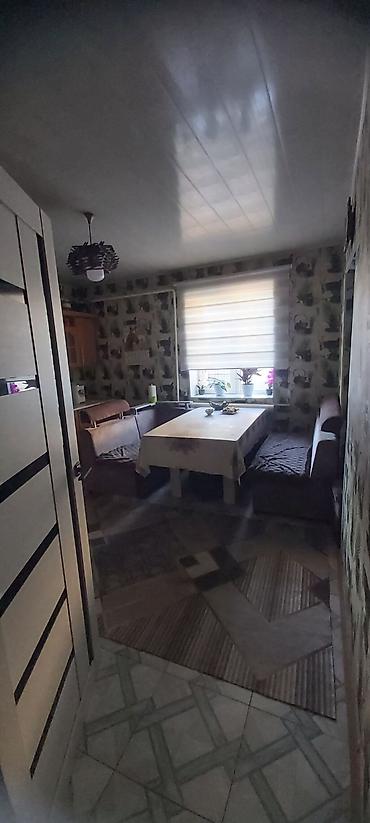 Продажа коттеджей и домов: Продается одноэтажный дом 108 кв.м. с приусадебным участком и — 9