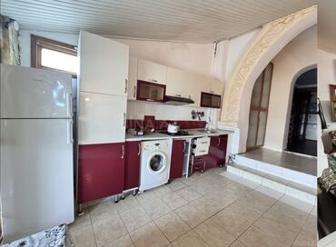 Köhnə tikili: Şimali Qres qəsəbəsində 2 mərtəbəli binanın 1 mərtəbəsində 2 otaqlı 3 — 17