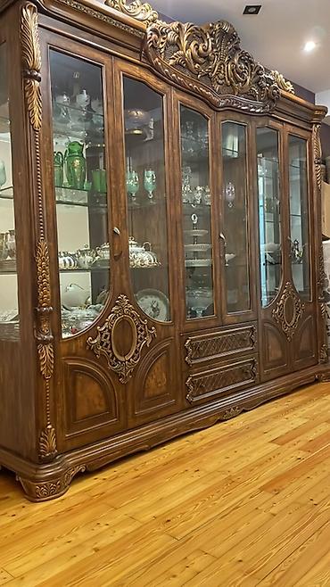 Bufetlər: Təmiz və səliqəli qorka təzədən seçilmir - Material: ağac karkas, şüşə — 1