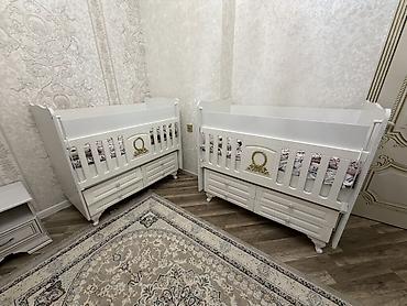 qorka mebel: Yaxşı vəziyyətdədir, yeni deyil, çatdırılma yoxdur. İki ədəd klassik — 1
