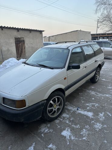 Volkswagen: Volkswagen Passat: 1992 г., 2 л, Механика, Бензин, Универсал