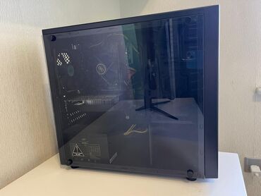 Masaüstü kompüterlər və iş stansiyaları: Komputer monitor ve aksesuarlar satillir 7 ay di almisam cox az — 3