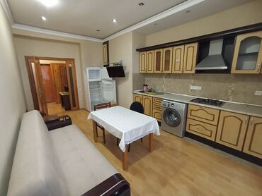 Квартиры: Əhmədlidə 34 Saylı Polis Bölməsinin tam yanında 2-3 nəfərlik ailə üçün