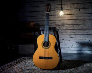 akustik gitara: Washburn klassik gitara 
Model: C40
Canta hediyye