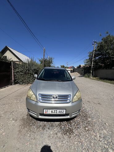 багаж на крышу: Toyota Avensis Verso: 2003 г., 2 л, Механика, Дизель, Минивэн