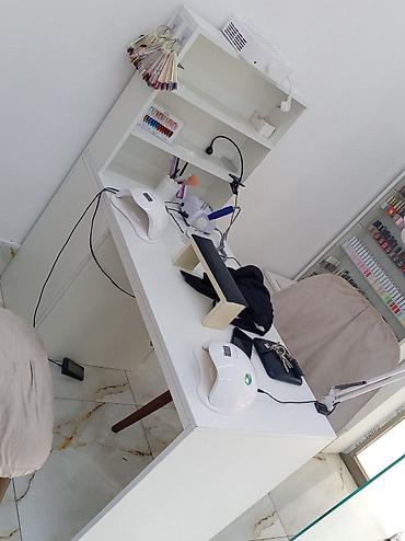 Salon masaları: Hamısı ela vezietdedir 1 ay islenib salon bağlanır deye satiram (tek — 4