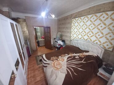 Köhnə tikili: Bakı, 2 otaqlı, Köhnə tikili, m. Koroğlu, 45 kv. m