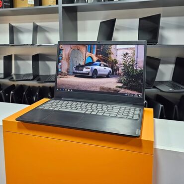 Lenovo: Lenovo 15.6 ", Intel Core i3, 1 TB