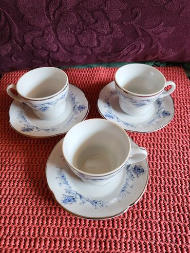 Kuhinjski setovi: Soljice nove Bogucice porcelan Poljska 70te. Soljice komada 3 u na lalafo.rs — 3 Kuhinjski setovi: Soljice nove Bogucice porcelan Poljska 70te. Soljice komada 3 u — 3