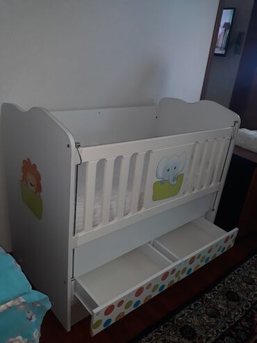 деталировка мебели: Oğlan və qız üçün, İşlənmiş, Beşik, Matras ilə, Yellənmə mexanizm ilə