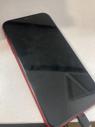Apple iPhone: IPhone Xr, Б/у, 128 ГБ, Красный, Зарядное устройство, Защитное стекло, Чехол, 80 %