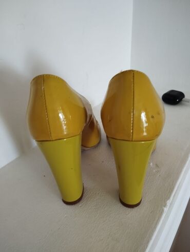 Tuflilər: Tuflilər, Ölçü: 40, rəng - Sarı, Yeni -da lalafo.az — 7 Tuflilər: Tuflilər, Ölçü: 40, rəng - Sarı, Yeni — 7