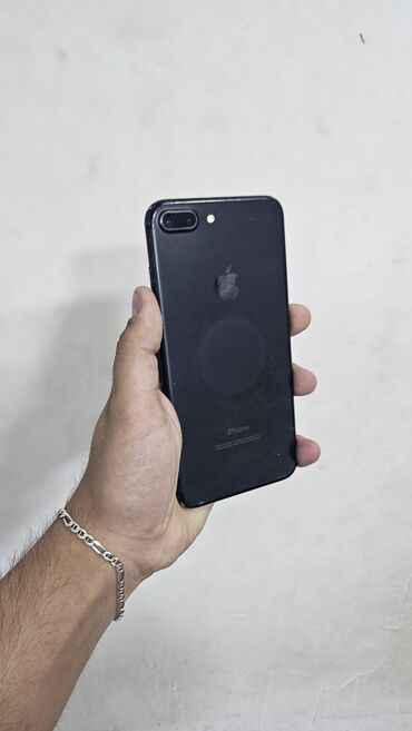 Apple iPhone: IPhone 7 Plus, 32 GB, Jet Black, Zəmanət, Barmaq izi, Simsiz şarj