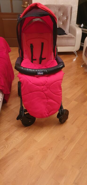 Gəzinti arabaları: İki tutacaqlı araba, Chicco — 1