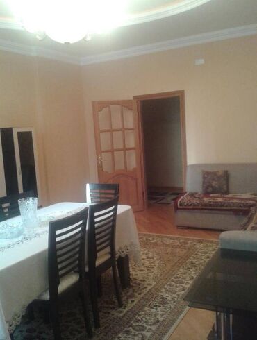 Kommersiya daşınmaz əmlakının satışı: Geniş və işıqlı mənzil interyeri - Geniş dəhliz: Uzun koridor, ağ — 9