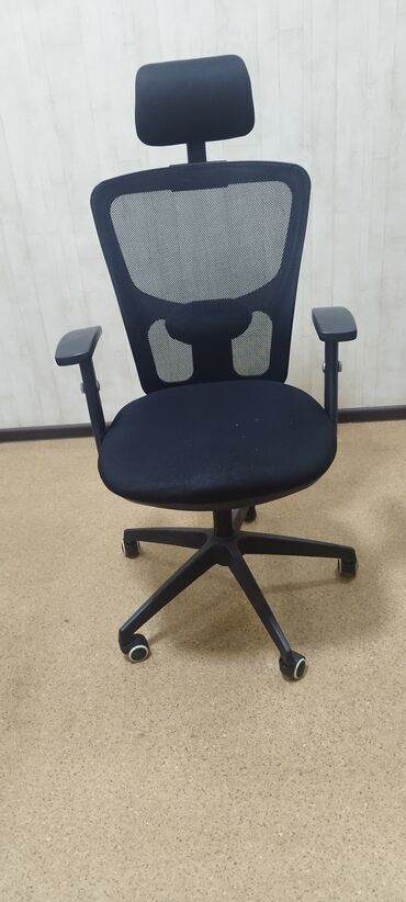 кожанный кресло: Кресло руководителя, Офисное, Б/у