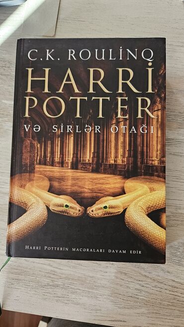 Kitablar, jurnallar, CD, DVD: C.K. Rouling "Harri Potter və sirlər otağı" təptəzədir. İçində heç bir