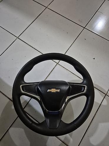 ford tranzit 2008: Chevrolet sükan çarxı - Orijinal Chevrolet sükan çarxı, mərkəzdə — 3